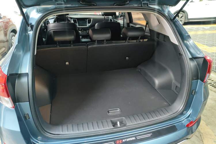 Used Hyundai Tucson 2018 1.6T Dual-Clutch Two-Wheel Drive 15th Anniversary Special Edition