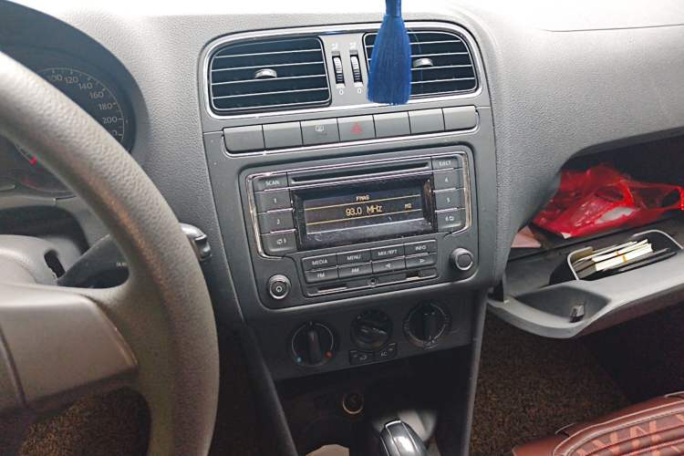 Used Volkswagen Polo 2013 1.6L Automatic Comfort Edition