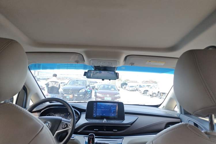 Used Buick GL8 2020 Land Cruiser Executive Class 652T Comfort Model
