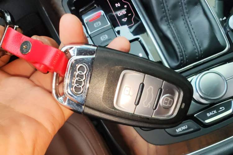 Used Audi A6L 2018 30th Anniversary Edition 45 TFSI quattro Luxury Model Vehicle Key