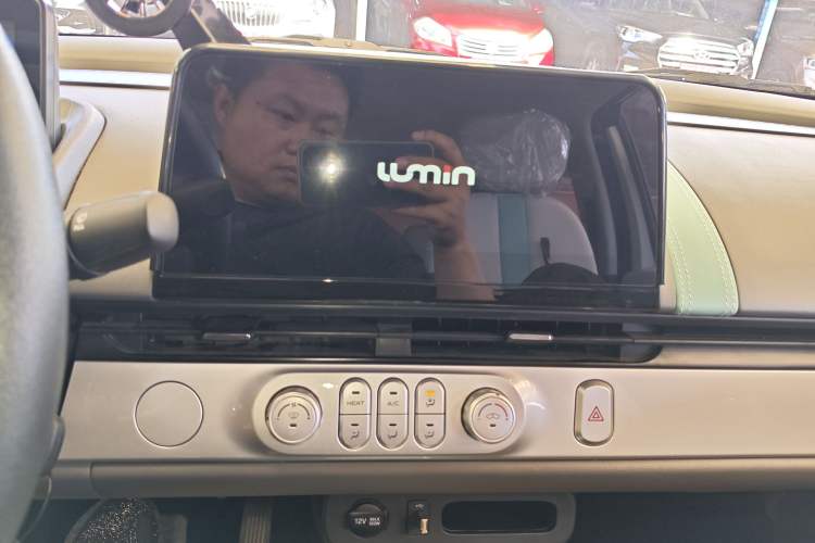 Used CHANGAN NEVO Lumin 2024 301km Orange Wind Edition Audio And AC Panel