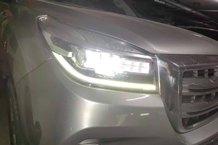 Used Haval H9 2020 2.0T Gasoline 4x4 Prestige 7-Seater Right Front Headlight