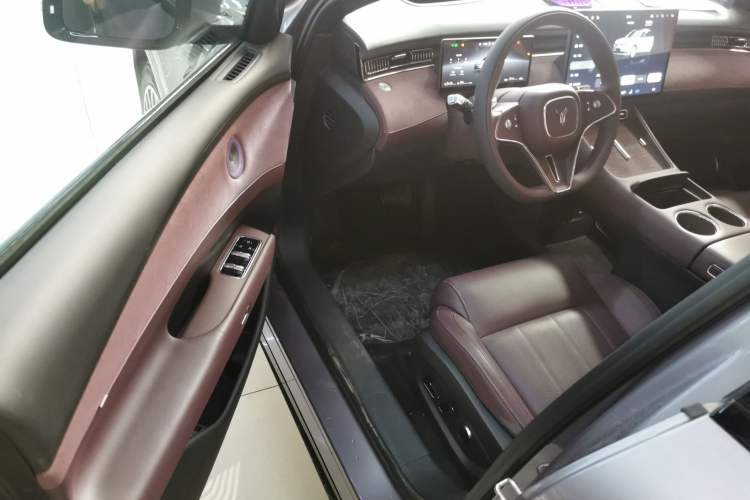 Used VOYAH FREE 2025 Model FREE+ Four-Wheel-Drive Qiankun Edition