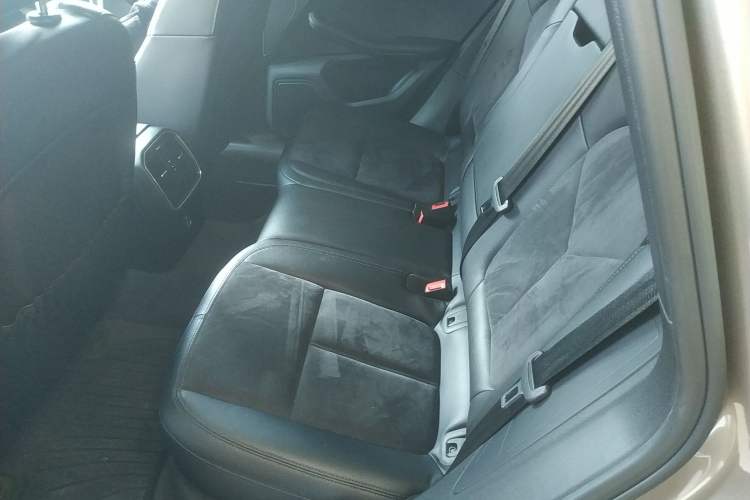 Used Porsche Macan 2017 Macan 2.0T Left Rear Seat