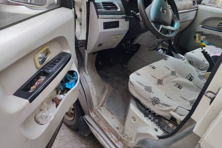 Used Jinbei New Hiace X30L 2016 1.5L Wealth Edition Van DLCG14
