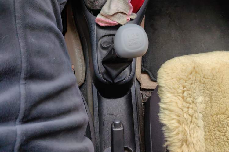 Used Nissan Livina 2013 Jingrui 1.6XL Manual Comfort Edition Gear Lever