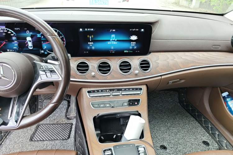 Used Mercedes-Benz E-Class 2021 Facelift E 260 L Audio And AC Panel