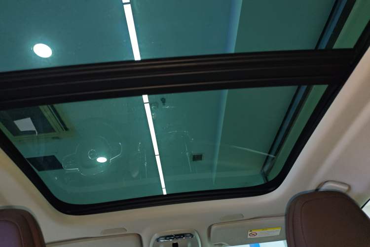 Used Volvo S90 New Energy 2019 T8 E-Drive Hybrid Intelligent Luxury Version China V Standard Headliner