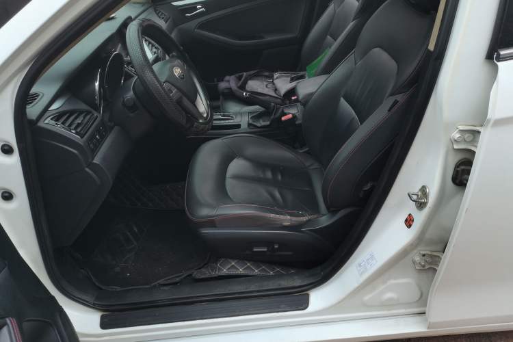 Used Bestune B70 2014 2.0L automatic luxury version
