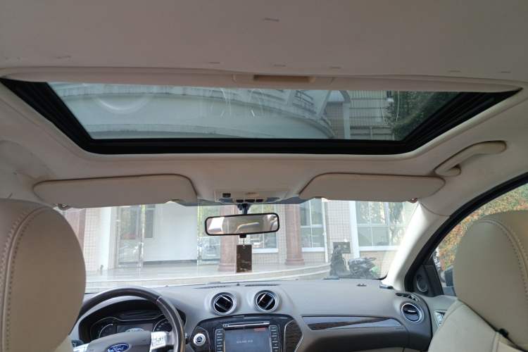 Used Ford Mondeo 2011 2.0L GTDi 200 Luxury Edition
