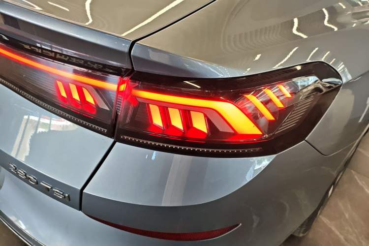 Used Volkswagen Lamando 2022 Lavida L 280TSI DSG Cool & Spicy Edition
