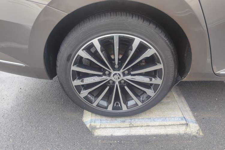 Used Skoda Superb 2016 TSI280 DSG Champion Edition Right Rear Wheel Hub