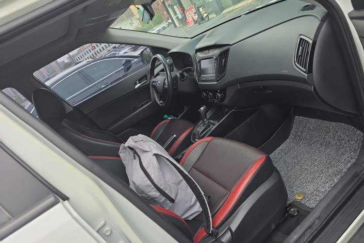 Used Hyundai ix25 2017 1.4T Automatic Smart Version
