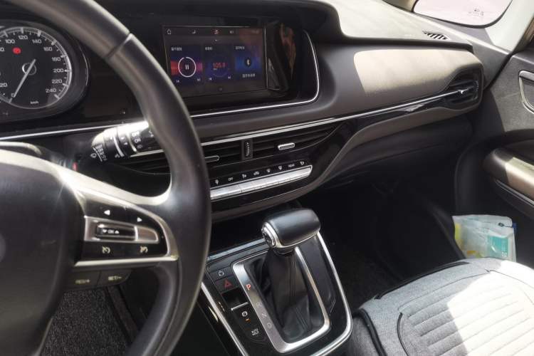 Used GAC Trumpchi M6 2019 270T DCT Luxury Edition (6-seater) China VI