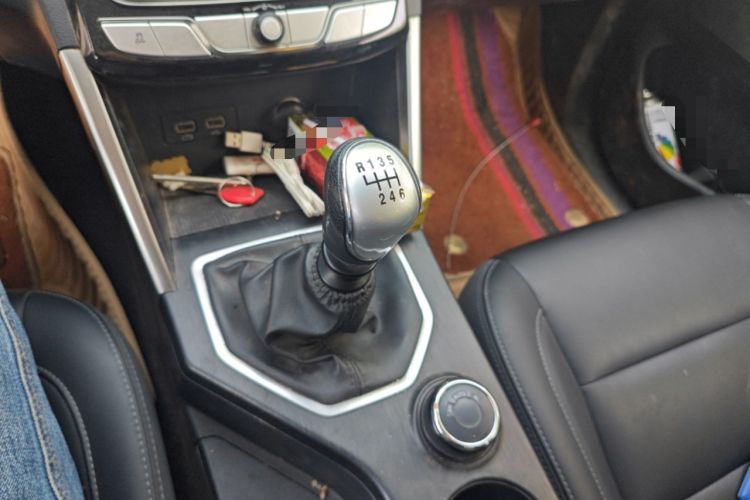 Used Great Wall Poer 2019 2.0T Commercial Version Manual Diesel 4x4 Elite Long-Box GW4D20M Gear Lever