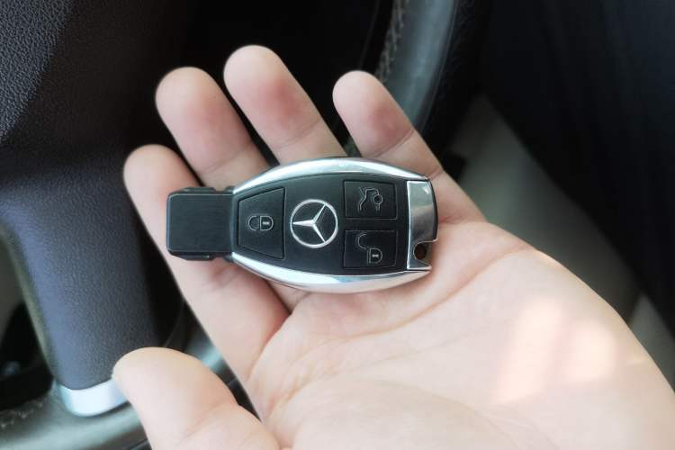 Used Mercedes-Benz E-Class 2013 E 260 L CGI Elegant Model