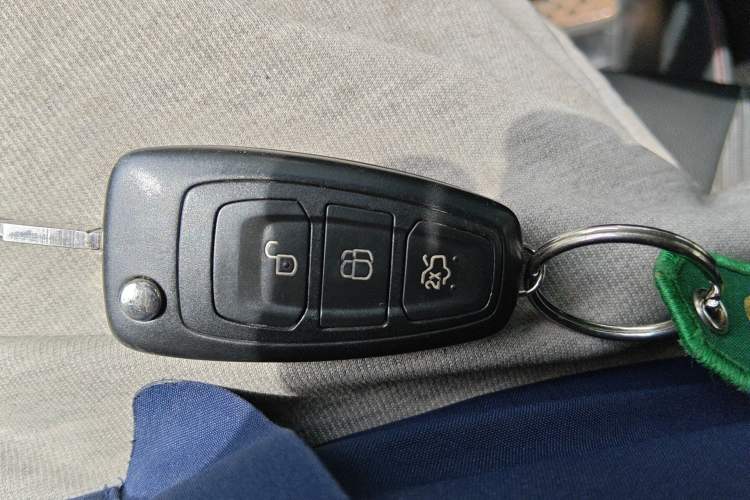 Used Ford Focus 2012 Hatchback 1.6L Automatic Fashion Edition