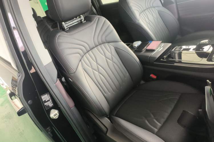 Used GAC Trumpchi M8 2024 Master Series 400T Prestige Edition
