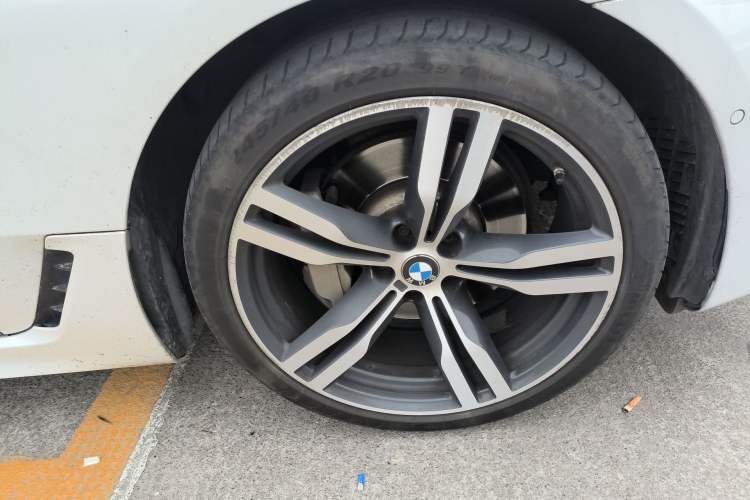 Used BMW 6 Series GT 2021 630i M Sport Package Right Front Wheel Hub