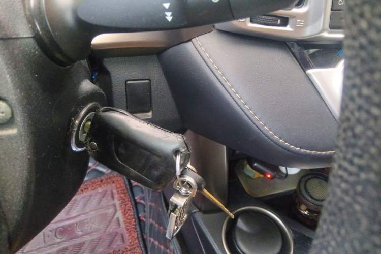 Used Toyota RAV4 2015 2.0L CVT Two-Wheel Drive Fashion Edition
