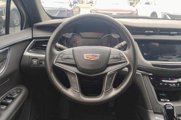 Used Cadillac XT5 2022 2.0T Two-Wheel Drive Luxury Version
