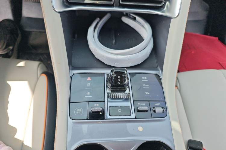 Used BYD Song PLUS New Energy 2023 Champion Edition EV 520KM Prestige Model Gear Lever