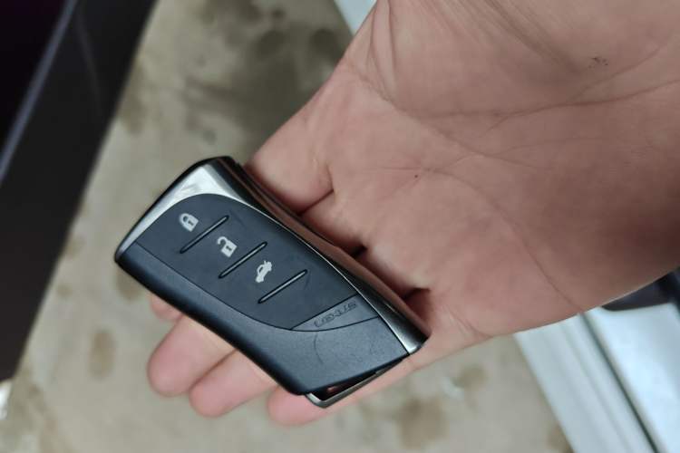 Used Lexus ES 2020 200 Luxury Edition Vehicle Key