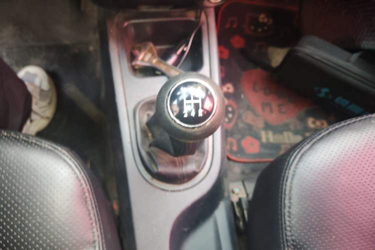 Used FAW Weizhi V5 2013 1.5L Manual Elite Model China IV Standard Gear Lever