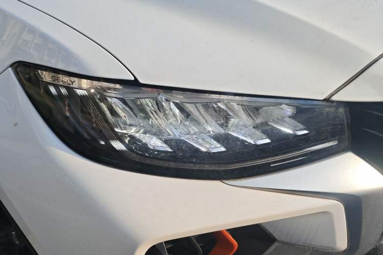 Used Geely Auto Emgrand X7 Sport 2022 Boyue X 1.8TD DCT ZhiZun Edition