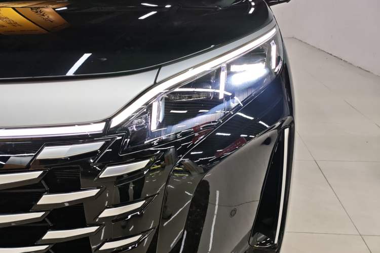 Used BYD Xia 2025 DM-i 1.5T 180km Beyond Edition
