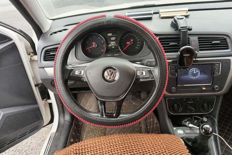 Used Volkswagen Lavida 2017 1.6L Manual Comfort Edition