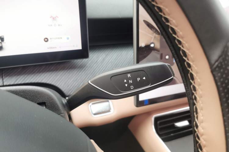 Used Chery Tiggo 8 L 2025 Model 2.0T Two-Wheel Drive Changhong Edition—5 Seaters
