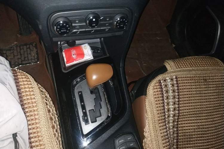 Used Soueast DX7 2015 1.5T Automatic Prestige Model
