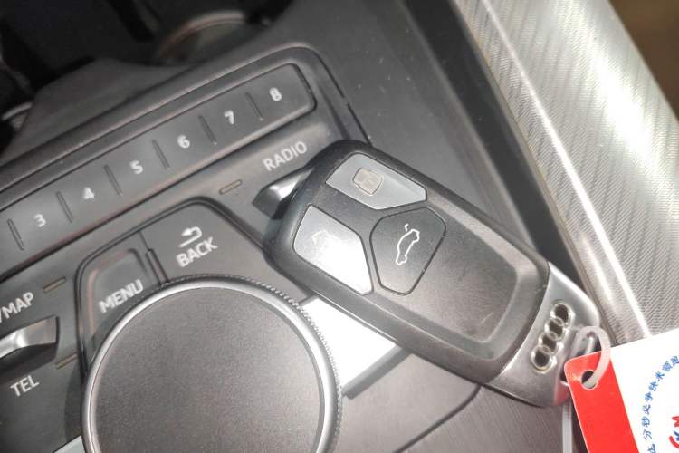 Used Audi A4L 2018 30th Anniversary Edition 40 TFSI Fashion Model