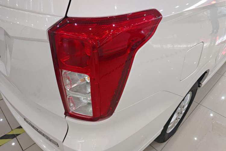 Used Wuling Hongguang 2019 1.5L S Standard Version China VI LAR Right Rear Taillight