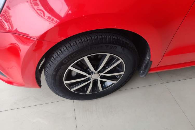 Used Volkswagen Polo 2016 1.4L Manual Fashion Model