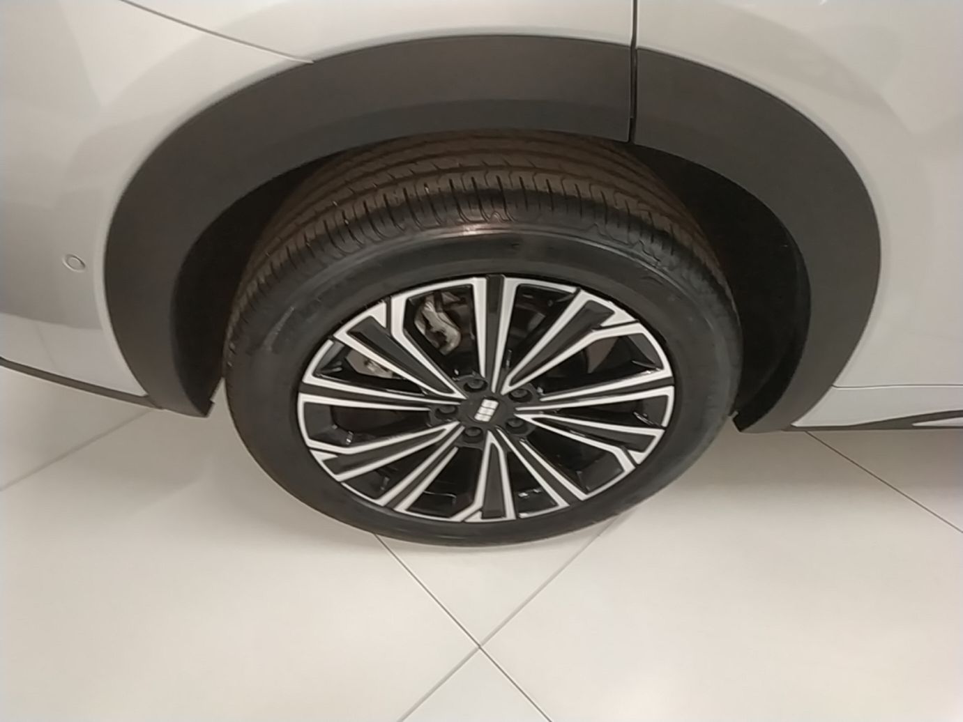 Geely Galaxy Xingjian 7 EM-i 2026 Model 135km Starship Version — снимка 11