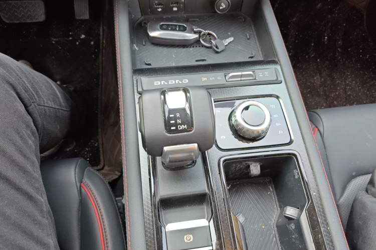 Used JMC DaDao 2024 Gantaner 2.3T Diesel Automatic 4x4 Boundless Edition
