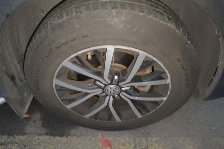 Used Volkswagen Tiguan L 2018 330TSI Automatic Two-Wheel Drive Luxury Edition Right Front Wheel Hub