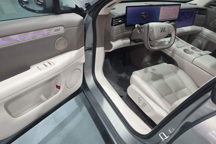 Used IM LS6 2026 Model Pure Electric Max Driver Seat