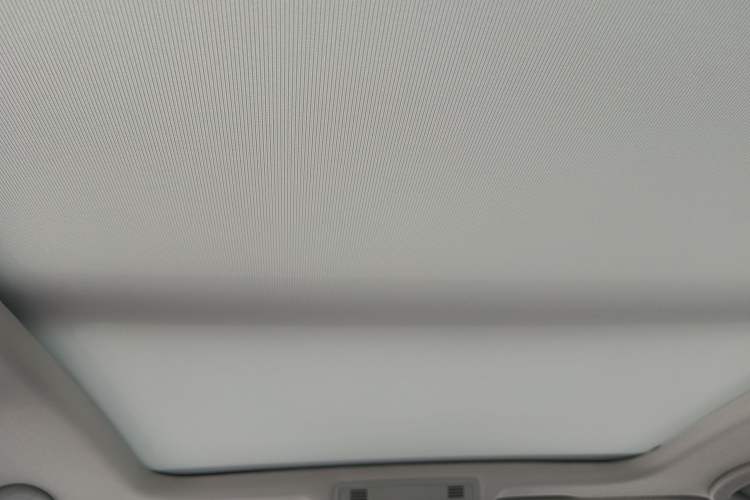 Used Volkswagen Sagitar 2025 Facelift 200TSI DSG Flyover Edition Headliner