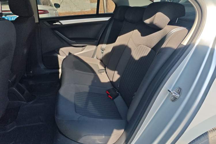 Used Volkswagen Jetta 2015 Value Edition 1.6L Automatic Comfort Version
