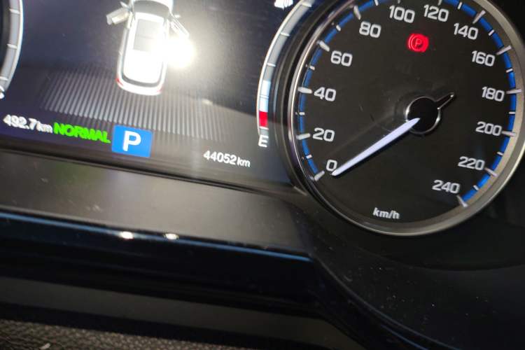 Used GAC Trumpchi GS7 2017 320T Two-Wheel-Drive Luxury Smart Connectivity Model
