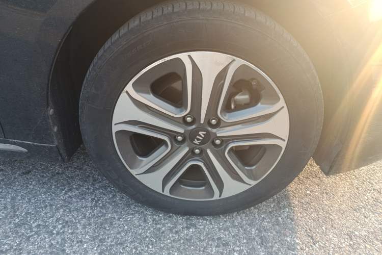 Used Kia K5 New Energy 2018 2.0L ZhiZun Edition
