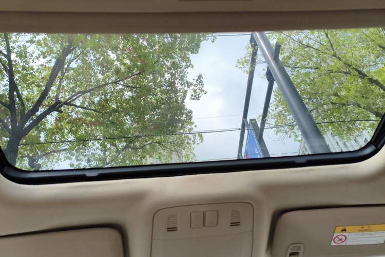 Used Buick Regal 2015 2.0L Leading Fashion Edition Headliner