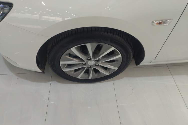 Used Buick GL6 2021 323T Mild Hybrid Connect Luxury Model
