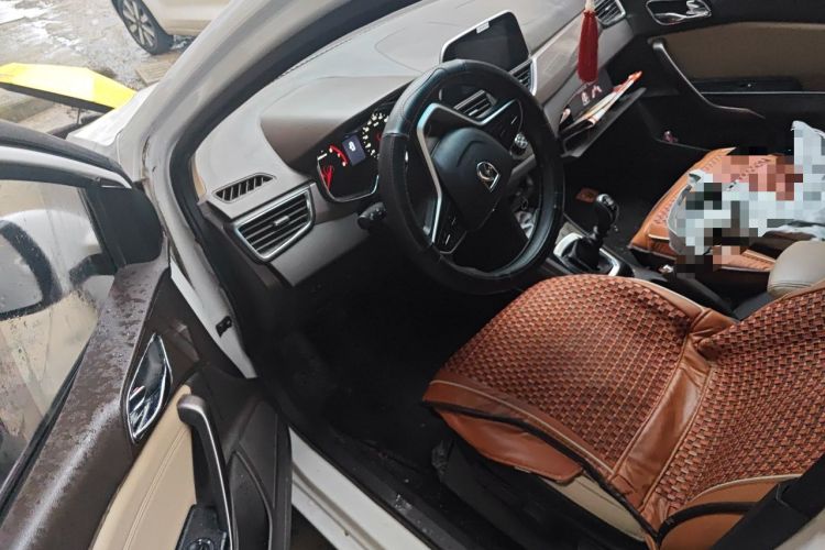 Used Baojun 310W 2017 1.5L Manual Fashion Model China V