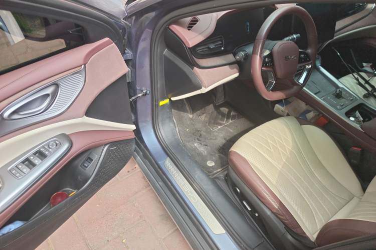 Used BYD Seal 2023 DM-i 1.5T 121km Flagship Model