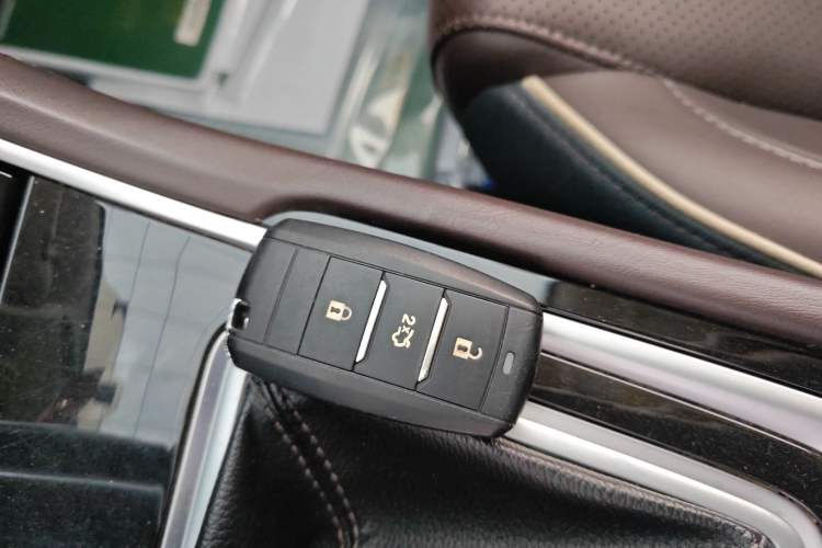 Used Changan Raeton CC 2018 1.5T Automatic Haoya Model China V Standard