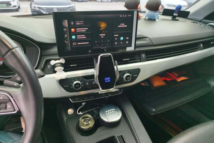 Used Audi A4L 2022 40 TFSI Fashion Dynamic Model Audio And AC Panel